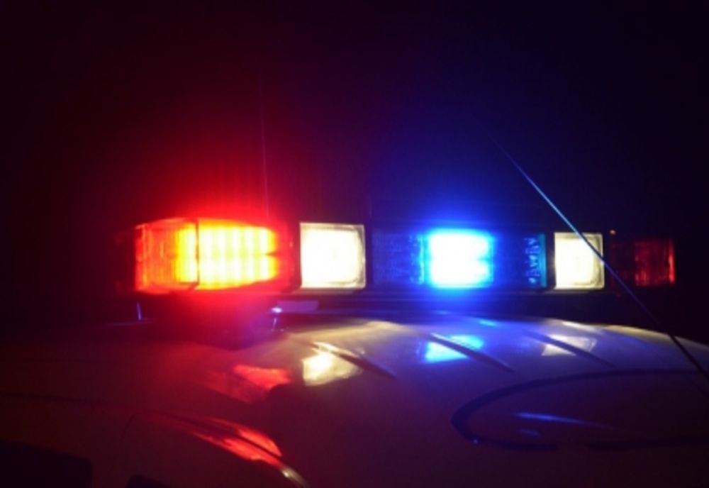 Un bărbat din Putna a pierdut controlul volanului, a distrus o poartă și s-a oprit cu mașina în curtea unei case