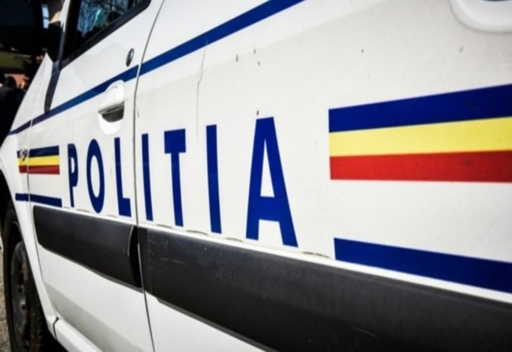 O șoferiță care transporta țigări de contrabandă, prinsă de polițiști după o urmărire în trafic