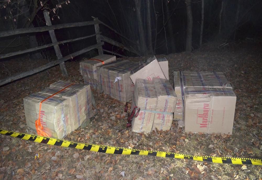 Focuri de armă la Ulma. Polițiștii de frontieră au confiscat țigări de contrabandă în valoare de 93.000 lei FOTO
