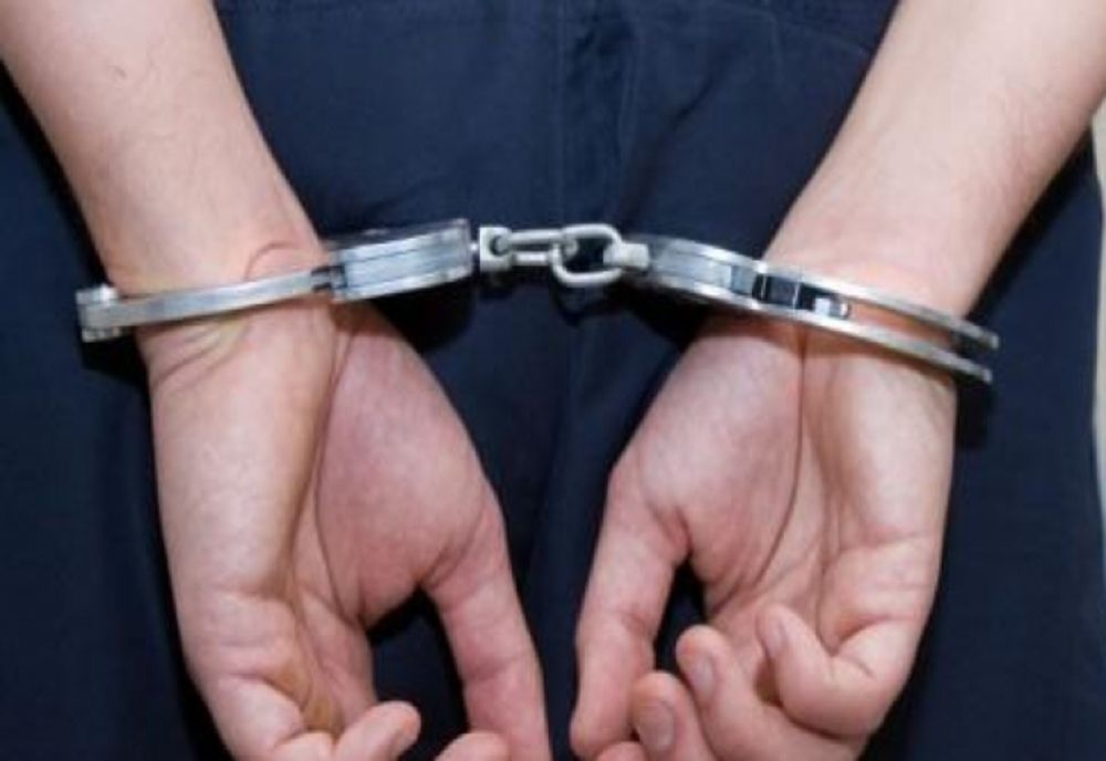 Tânăr din Ipotești reținut pentru 24 de ore. S-a urcat fără permis la volan, a provocat un accident și a fugit