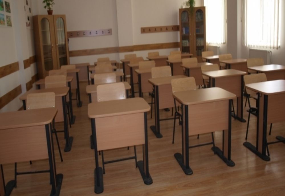 Patru unități de învățământ din Suceava au suspendat parțial cursurile, din cauza gripei