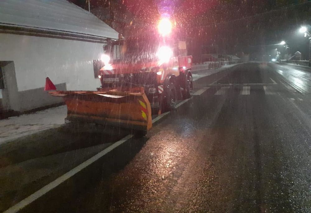 Ninsoare în zona de munte a județului Suceava FOTO