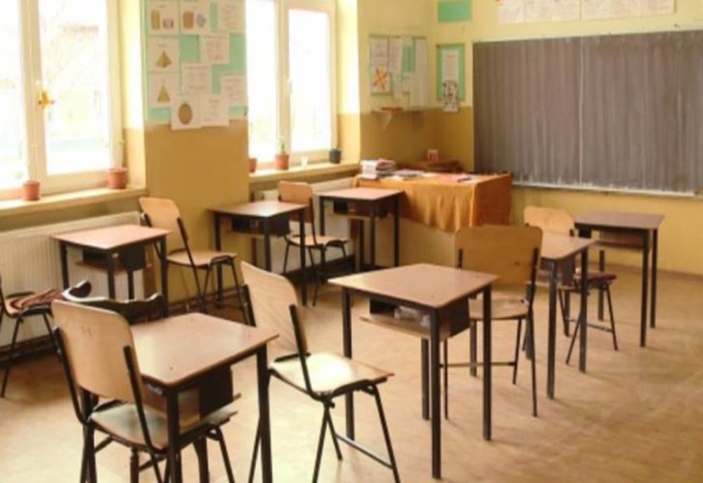 Cursuri suspendate parțial în două școli din județul Suceava din cauza gripei