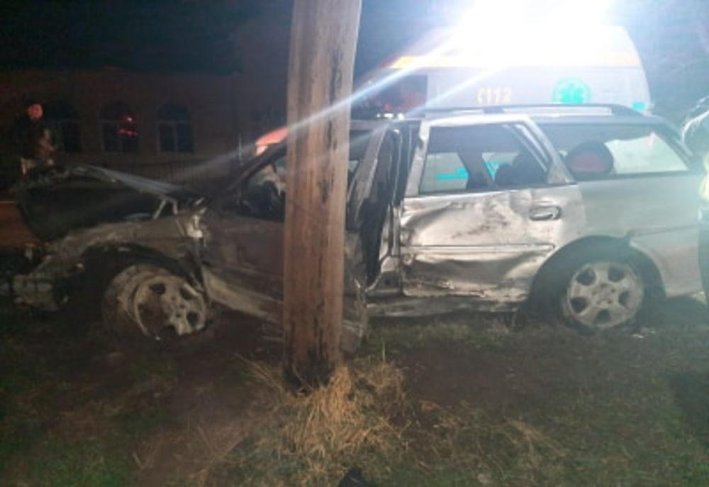 Tragedie la Arbore. Doi bărbați au murit și un altul a fost rănit după ce o mașină s-a răsturnat FOTO