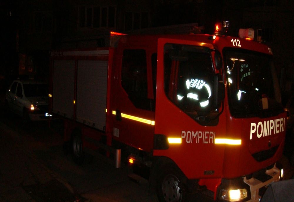 Incendiu la un magazin de pompe funebre din municipiul Fălticeni
