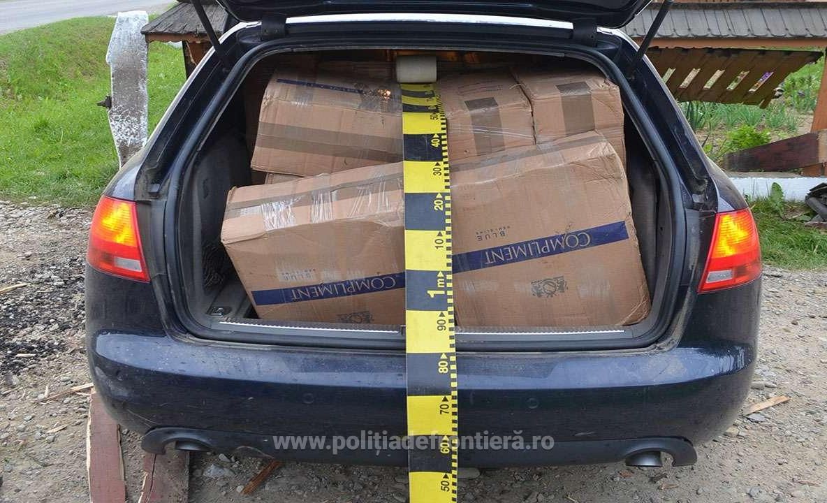 Un contrabandist de țigări a fost arestat preventiv după ce a acroșat o mașină a Poliției de Frontieră VIDEO