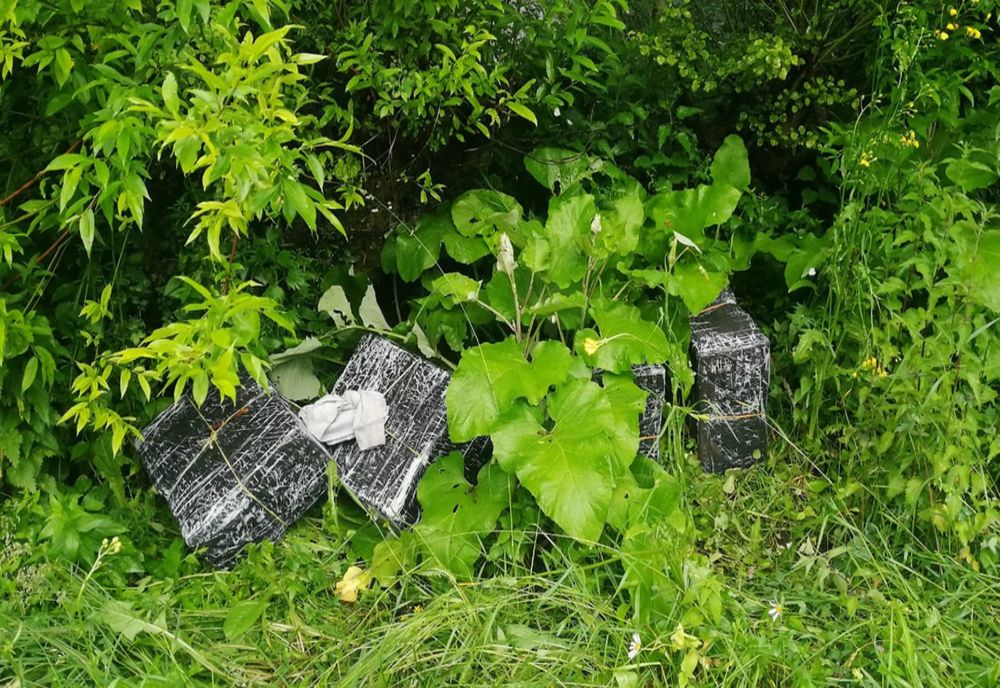 Focuri de armă la Costileva pentru reținerea unui contrabandist de țigări FOTO