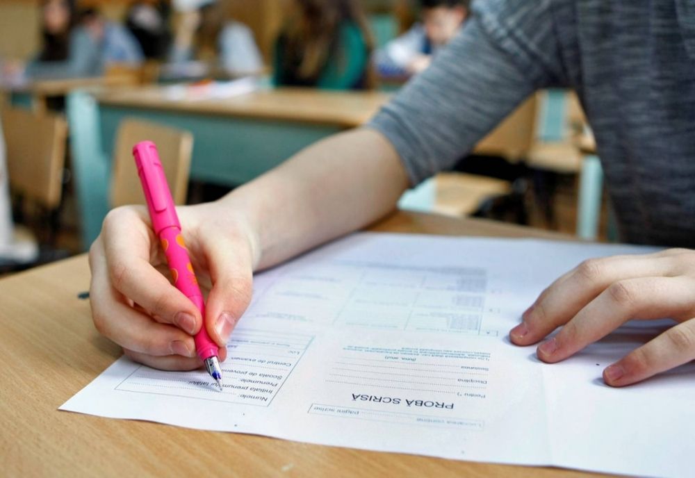 Șapte elevi suceveni au susținut prima probă scrisă din cadrul etapei speciale a Evaluării Naționale