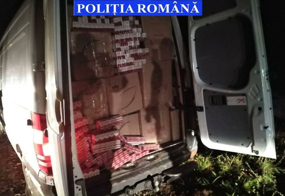  Urmărire ca în filme a contrabandiștilor de țigări! Șicanări în trafic, focuri de armă și folosirea dispozitivului special de blocare (FOTO)