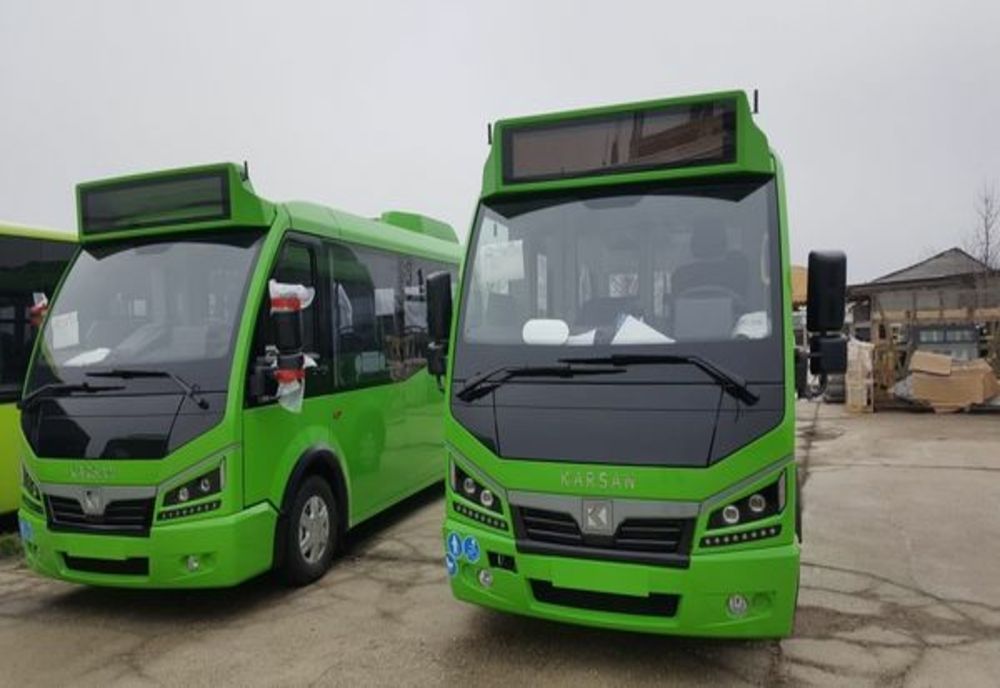 Parcul de transport al municipalității a crescut cu încă șapte autobuze electrice mici