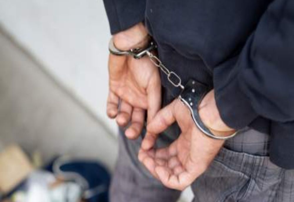Agresor reținut și încarcerat de polițiști