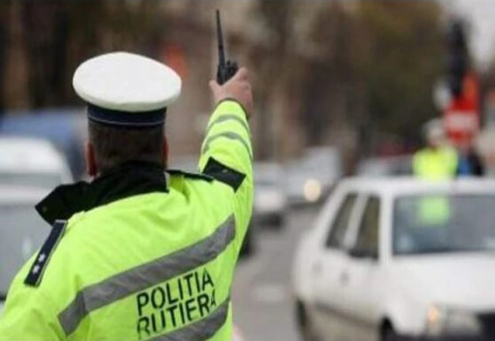 Trei persoane reținute și 17 dosare penale pentru conducere sub influența băuturilor alcoolice întocmite de polițiști în minivacanță