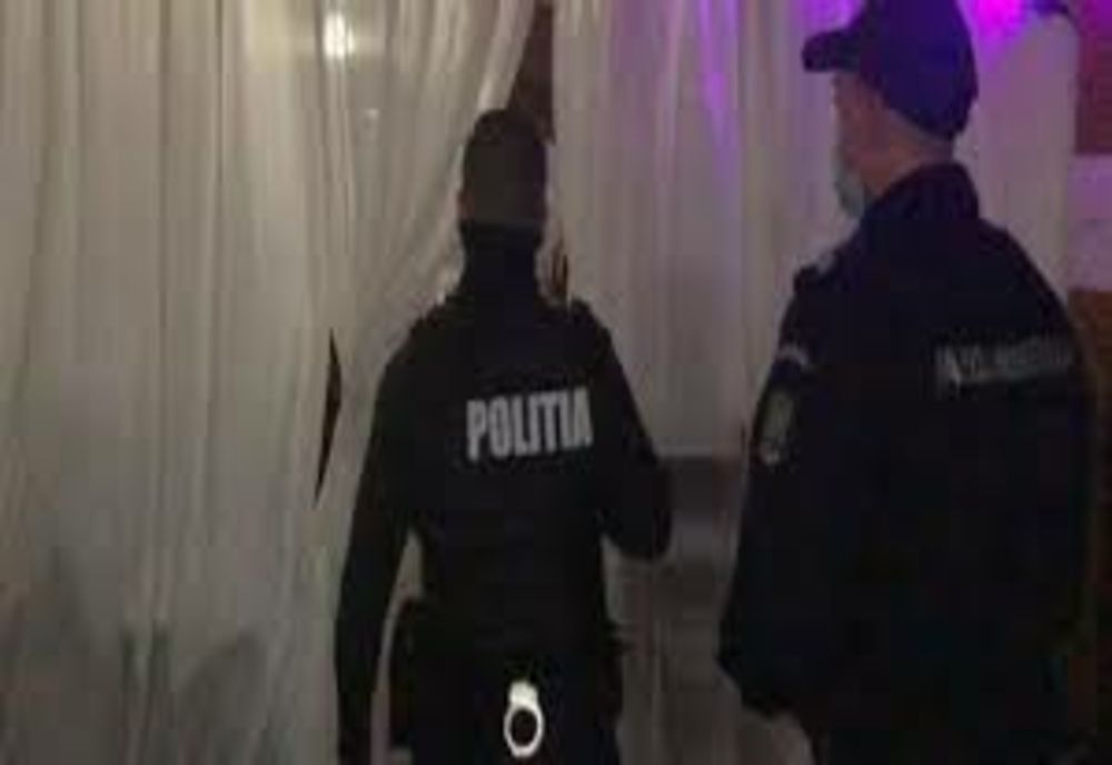 Petreceri private, întrerupte de polițiști! Unii petrecăreți s-au dat singuri de gol, pe Facebook