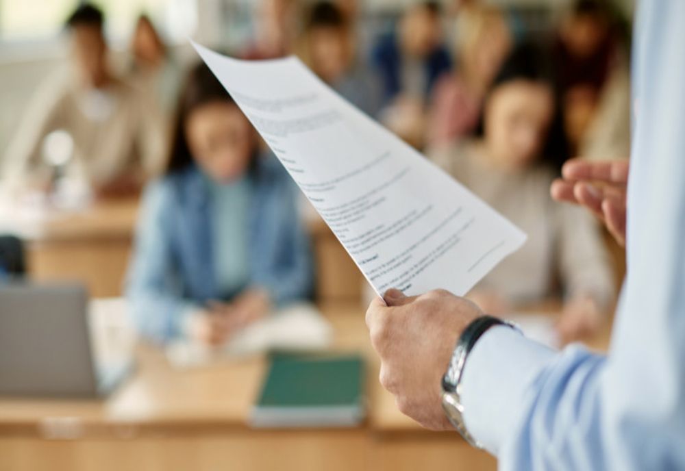 Primul candidat eliminat din examen la prima probă scrisă a sesiunii de toamnă a bacalaureatului 
