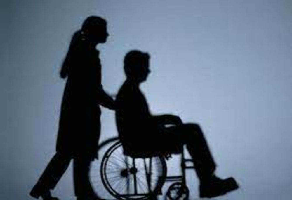 România are aproape 900.000 de oameni cu dizabilități. Cei mai mulți trăiesc în îngrijirea familiei