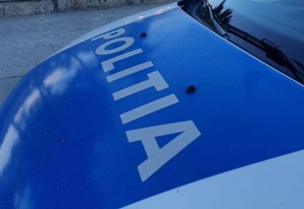 Dosar penal pentru un bărbat care a condus un autoturism cu plăcuțele expirate