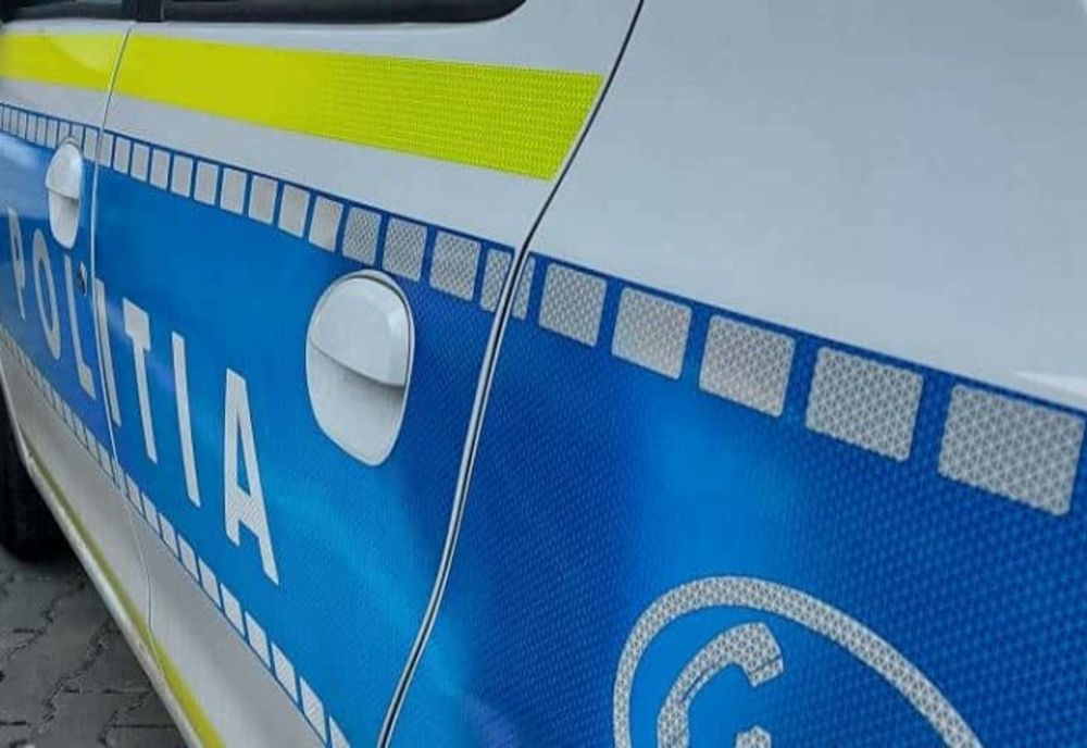 Un șofer beat a fugit de polițiști. Aceștia l-au oprit după ce au tras asupra lui