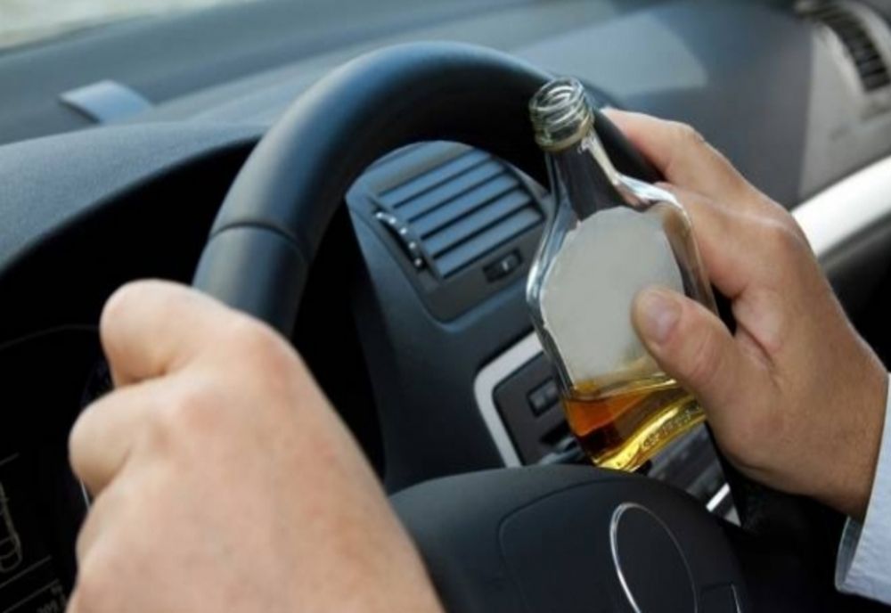 S-a urcat beat la volan și a plecat la plimbare pe străzile din Suceava