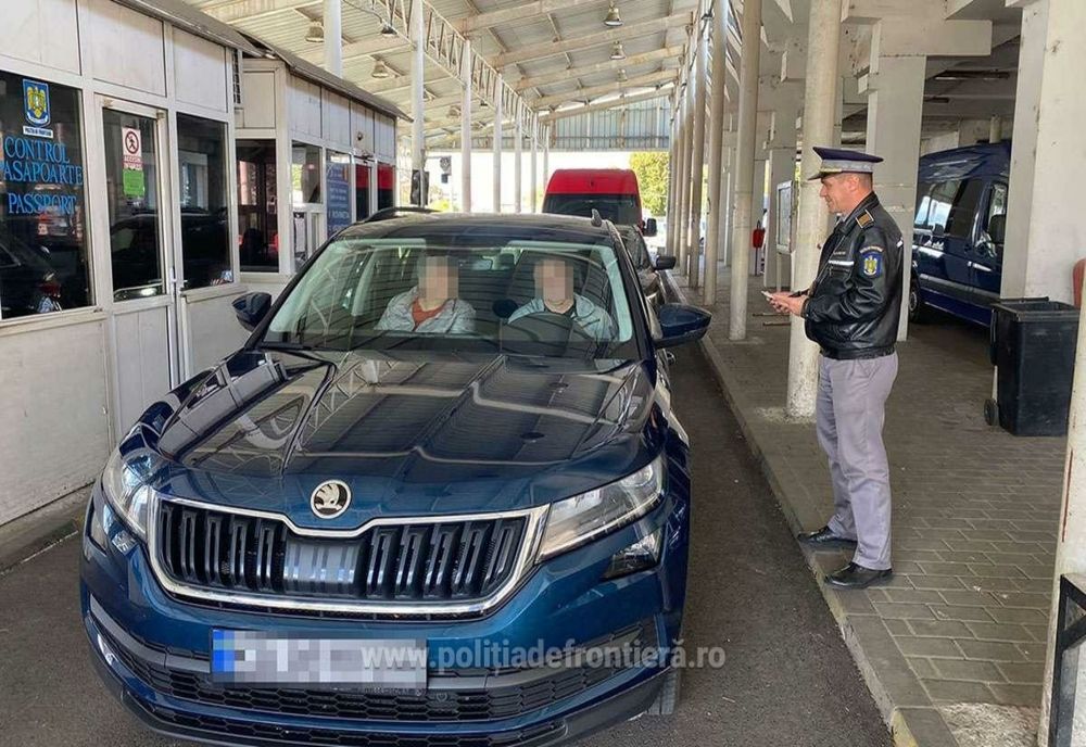 Permis de conducere și atestat profesional, ambele false, depistate în Vama Siret