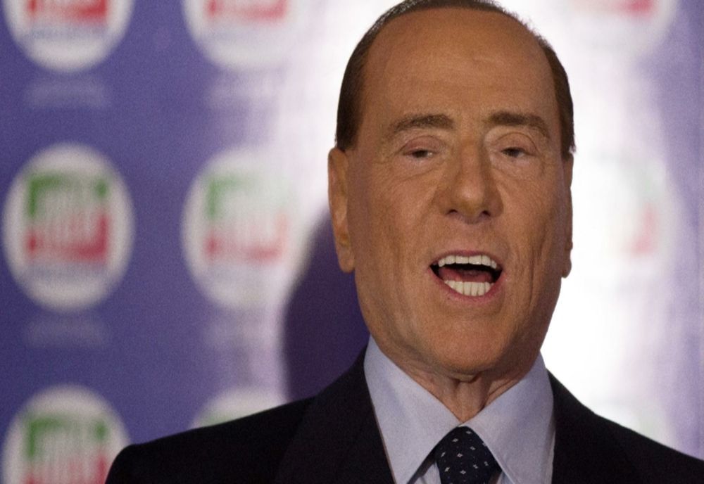 Fostul premier al Italiei și patron la AC Milan, Silvio Berluscoli a decedat luni dimineață