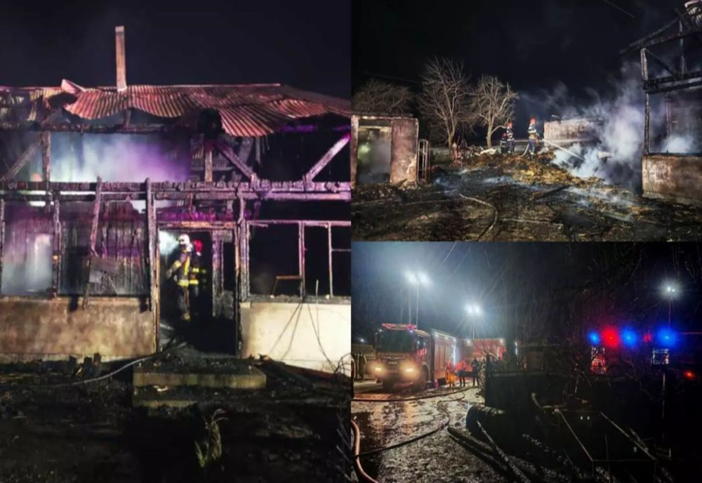 Incendiu de proporții într-o gospodărie din județul Suceava. O familie a rămas fără un acoperiș deasupra capului în plină iarnă -FOTO