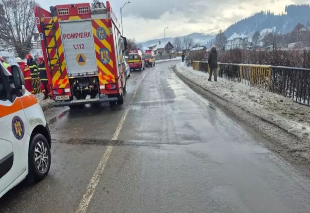 Șase persoane, între care patru copii, rănite după ce o mașină s-a răsturnat în râul Bistrița  