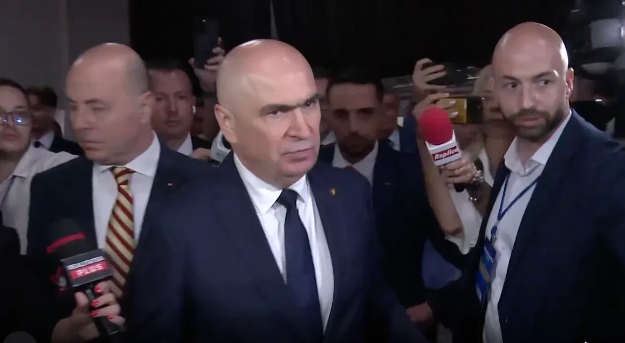 Ilie Bolojan i-a certat pe jurnaliști la sosirea la Congresul PNL și le-a cerut să-i elibereze calea