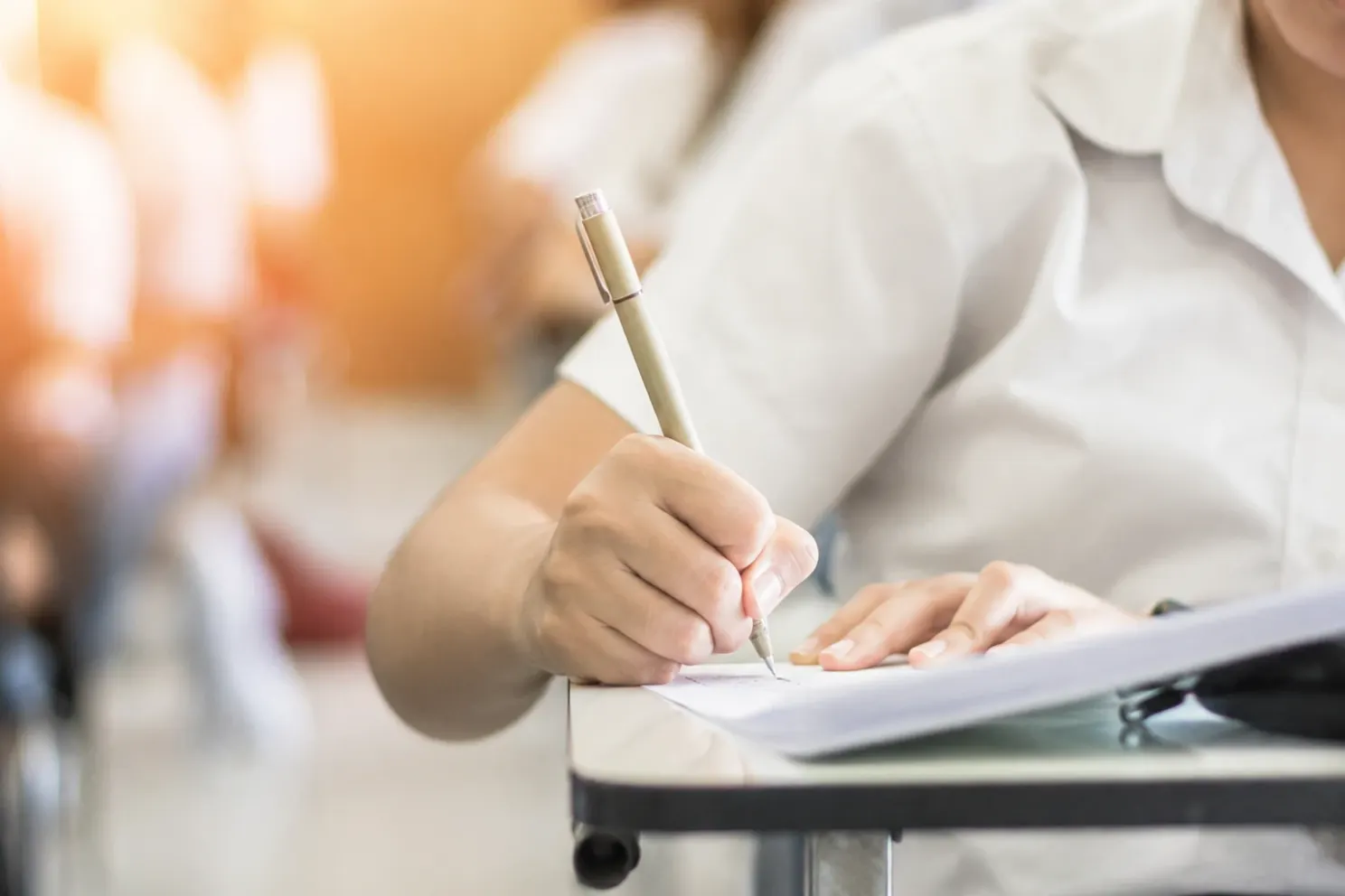 Aproape 890 de absolvenți au promovat Bacalaureatul 2026, sesiunea de toamnă, după contestații. Rata de promovare, cea mai ridicată din ultimii 13 ani