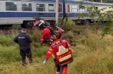 Accident feroviar grav în Suceava. Un excavator a fost lovit de un tren pe ruta Iași-Timișoara, iar operatorul utilajului a murit