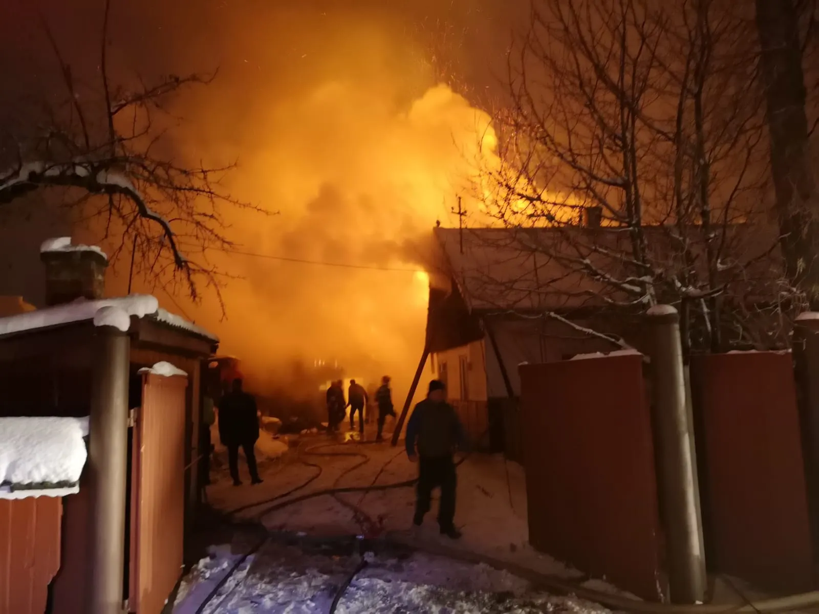 incendiu Măneuți