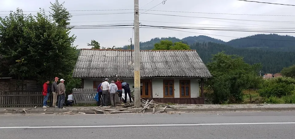 accident Câmpulung Moldovenesc, foto Cosmin Galbenus