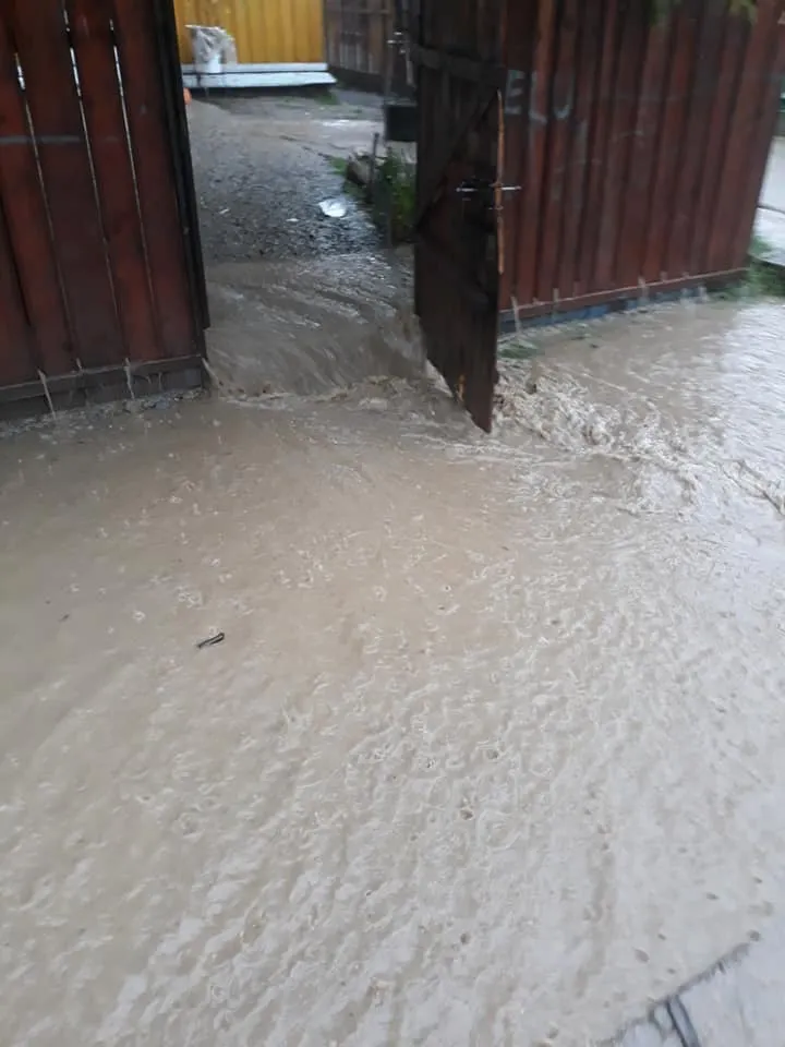 inundații Mironu, sursa foto In Numele. Iubire