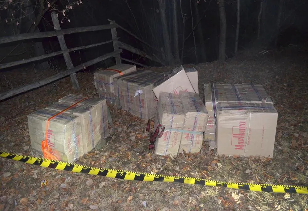 Focuri de armă la Ulma. Polițiștii de frontieră au confiscat țigări de contrabandă în valoare de 93.000 lei FOTO 