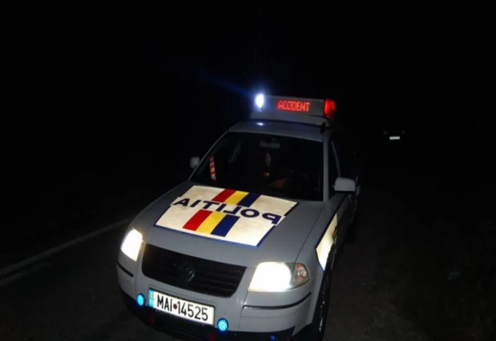 Un tânăr din Cajvana s-a urcat băut la volan și a ajuns cu mașina în șanț