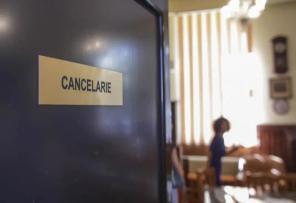 Trei unități de învățământ din municipiul Suceava au suspendat parțial cursurile din cauza gripei