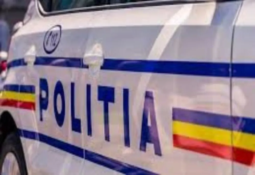 Un minor fugit dintr-un centru de plasament a făcut accident cu o mașină furată