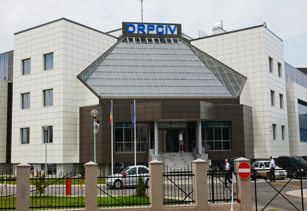 Coronavirus. Reguli noi și URGENTE la serviciile de permise, înmatriculări și pașapoarte