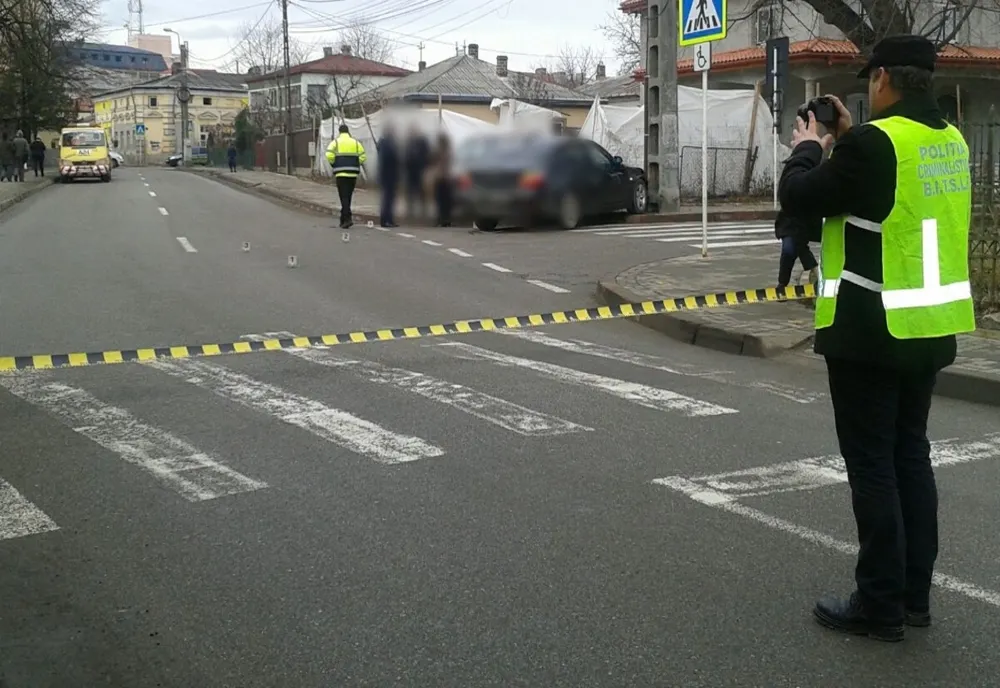 S-a ales cu dosar penal pentru că a accidentat o femeie și nu a părăsit locul faptei
