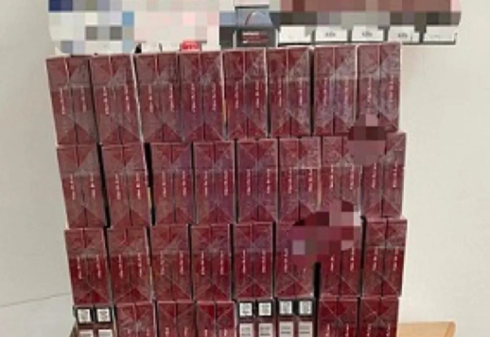 Peste 76.000 ţigări confiscate de poliţişti