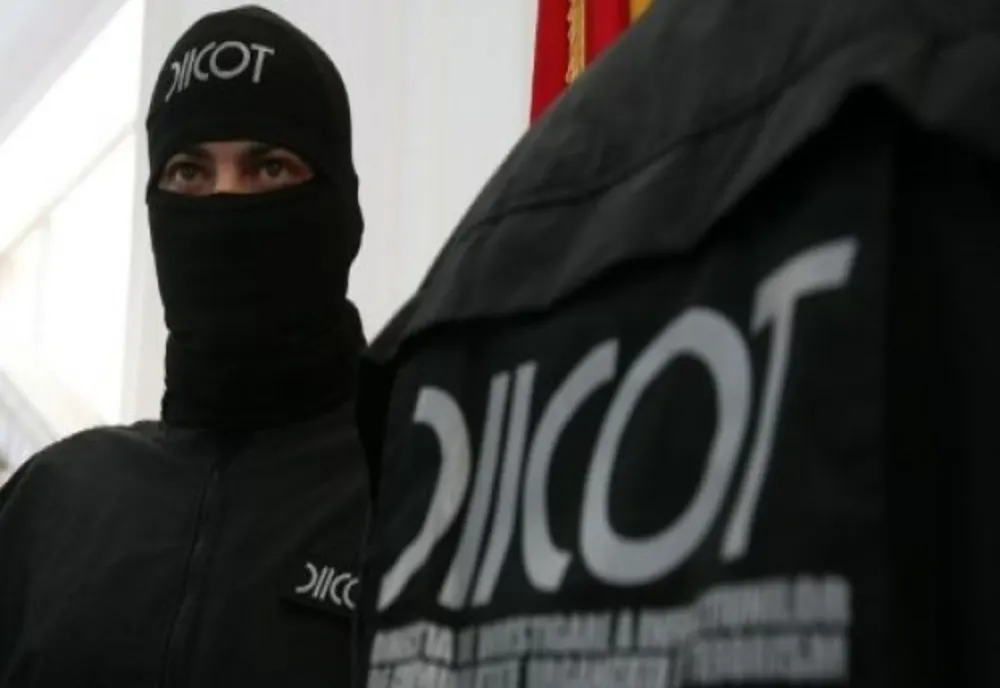 A filmat o minoră de 13 ani și a distribuit imaginile. Bărbatul a ajuns în arest