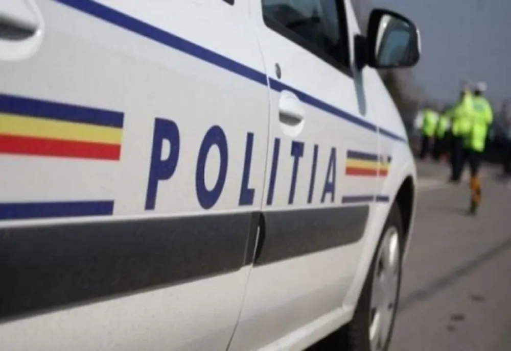 Nu a păstrat distanța regulamentară și a produs accident