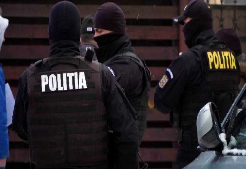 200 de percheziții într-un dosar de pornografie infantilă, trafic de minori, criminalitate informatică