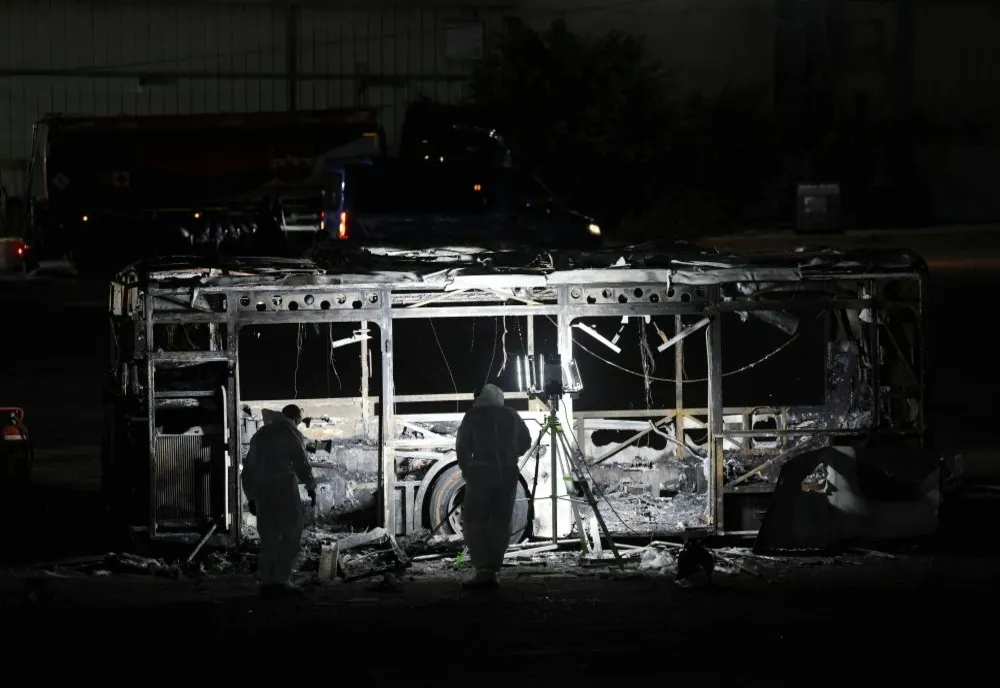VIDEO ISRAEL: EXPLOZII ÎN MAI MULTE AUTOBUZE, PRESUPUS ATAC TERORIST