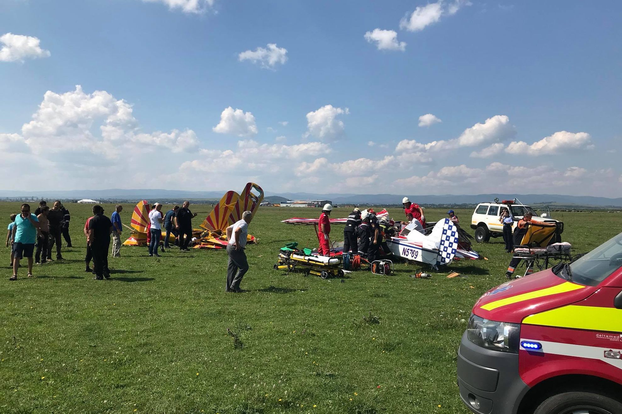 accident aviatic fratauti