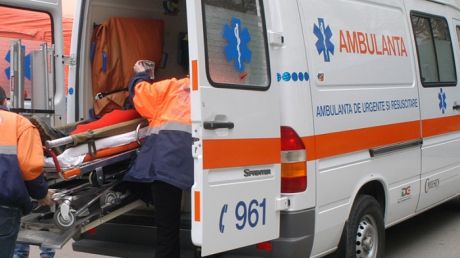 bărbatul a fost transportat în stare gravă la spital