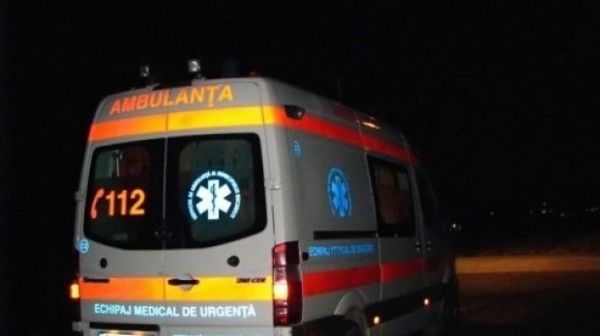tânărul a fost transportat în stare gravă la spital