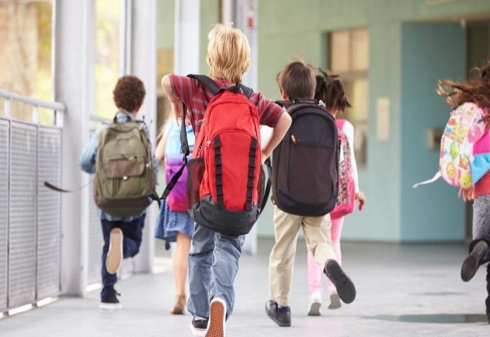 Elevii vor avea două vacanţe în plus anul viitor şcolar, 2020 – 2021