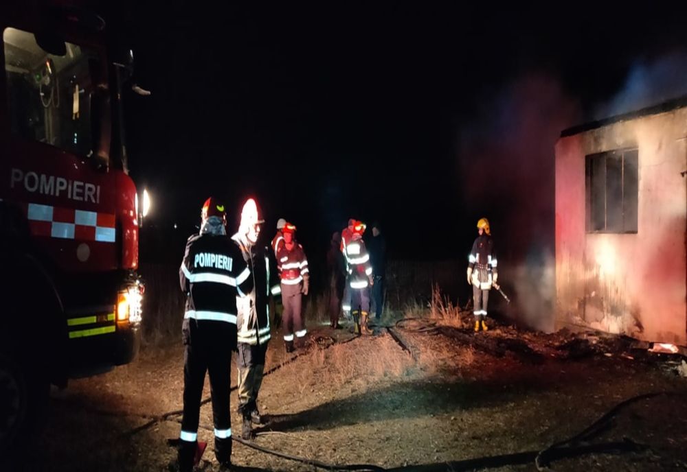 Incendiu la o magazie din comuna Udești. Focul a fost pus intenționat VIDEO 