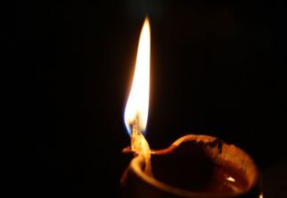 Primăria Fălticeni achiziționează 800 de candele pentru distribuirea Luminii Sfinte