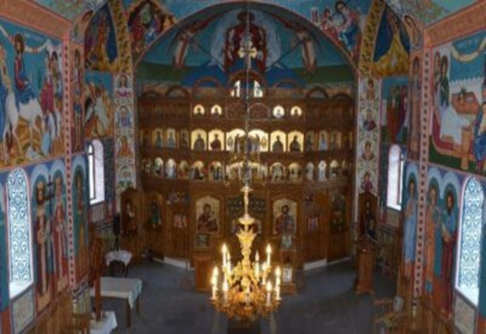 Preoții și enoriașii trebuie să poarte măști de protecție în biserici